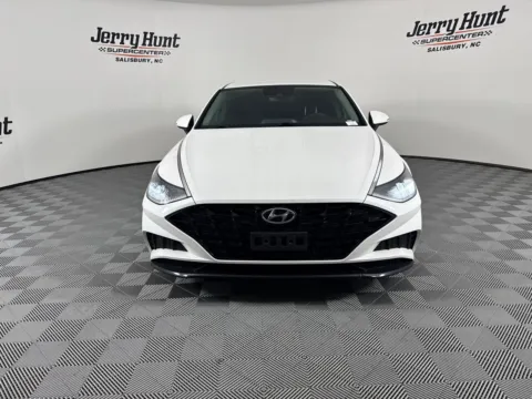 More photos of 2022 Hyundai Sonata SEL at Jerry Hunt Supercenter - Salisbury, NC