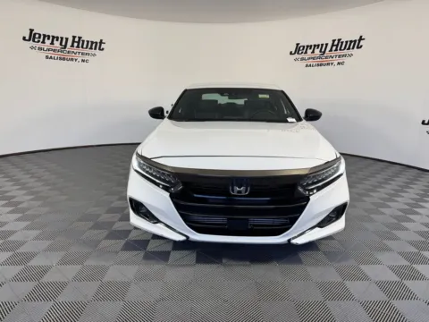 More photos of 2022 Honda Accord Sport at Jerry Hunt Supercenter - Salisbury, NC