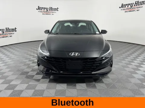 More photos of 2022 Hyundai Elantra SEL at Jerry Hunt Supercenter - Salisbury, NC