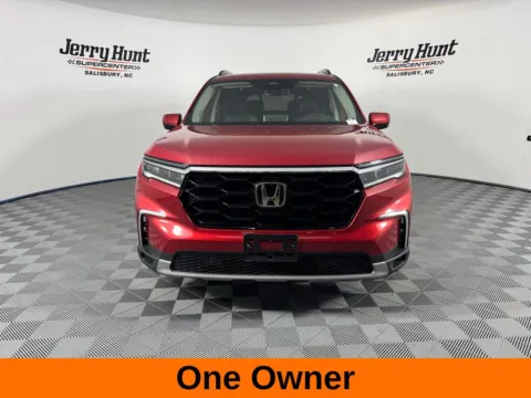 More photos of 2024 Honda Pilot Touring at Jerry Hunt Supercenter - Salisbury, NC