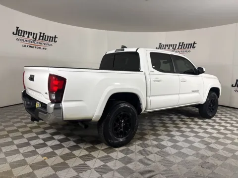 More photos of 2021 Toyota Tacoma at Jerry Hunt Supercenter - Salisbury, NC