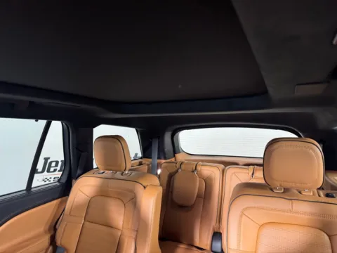 More photos of 2022 Lincoln Aviator Black Label at Jerry Hunt Supercenter - Salisbury, NC