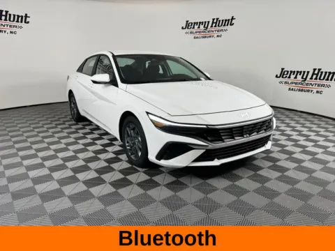 More photos of 2024 Hyundai Elantra SEL at Jerry Hunt Supercenter - Salisbury, NC
