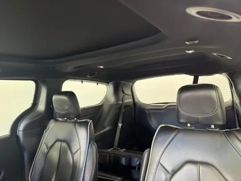 More photos of 2025 Chrysler Pacifica Limited at Jerry Hunt Supercenter - Salisbury, NC