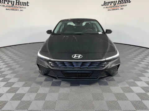 More photos of 2025 Hyundai Elantra SE at Jerry Hunt Supercenter - Salisbury, NC