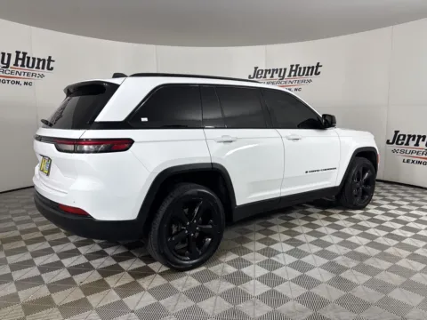 More photos of 2023 Jeep Grand Cherokee Altitude at Jerry Hunt Supercenter - Salisbury, NC