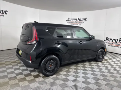 More photos of 2024 Kia Soul LX at Jerry Hunt Supercenter - Salisbury, NC