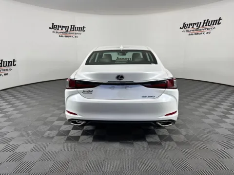 More photos of 2020 Lexus ES 350 at Jerry Hunt Supercenter - Salisbury, NC