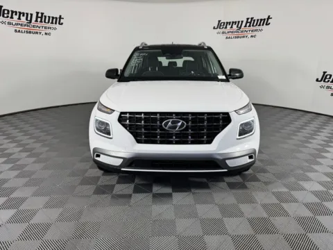 More photos of 2023 Hyundai Venue Limited at Jerry Hunt Supercenter - Salisbury, NC
