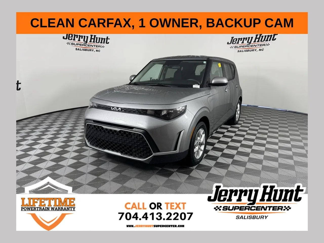 2025 Kia Soul LX's photo