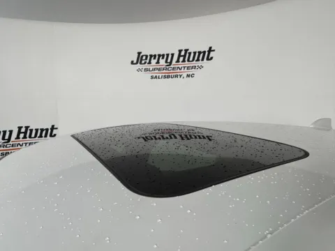 More photos of 2022 Honda Civic EX-L at Jerry Hunt Supercenter - Salisbury, NC