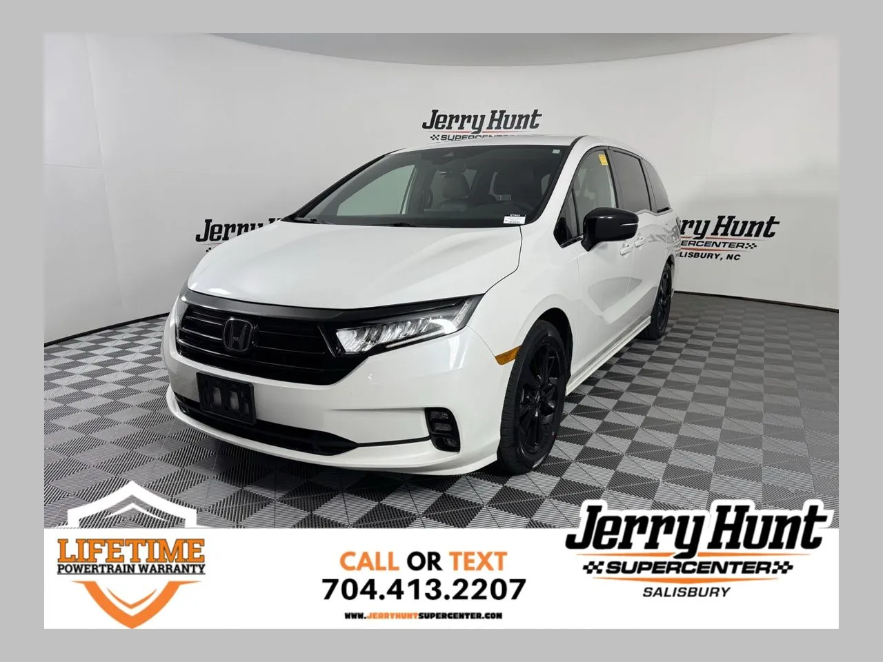 2023 Honda Odyssey SPORT's photo