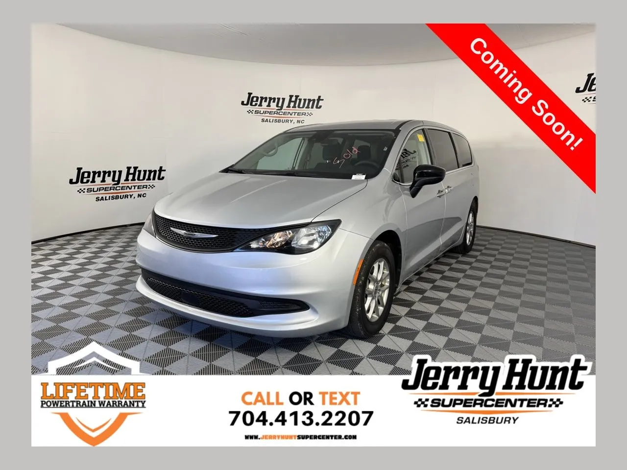 2024 Chrysler Voyager LX's photo