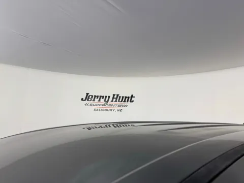 More photos of 2023 Chrysler Pacifica Touring L at Jerry Hunt Supercenter - Salisbury, NC