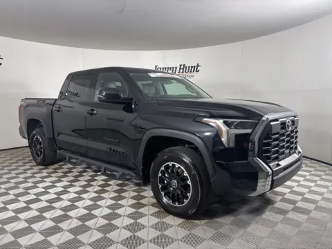 More photos of 2022 Toyota Tundra SR5 at Jerry Hunt Supercenter - Salisbury, NC