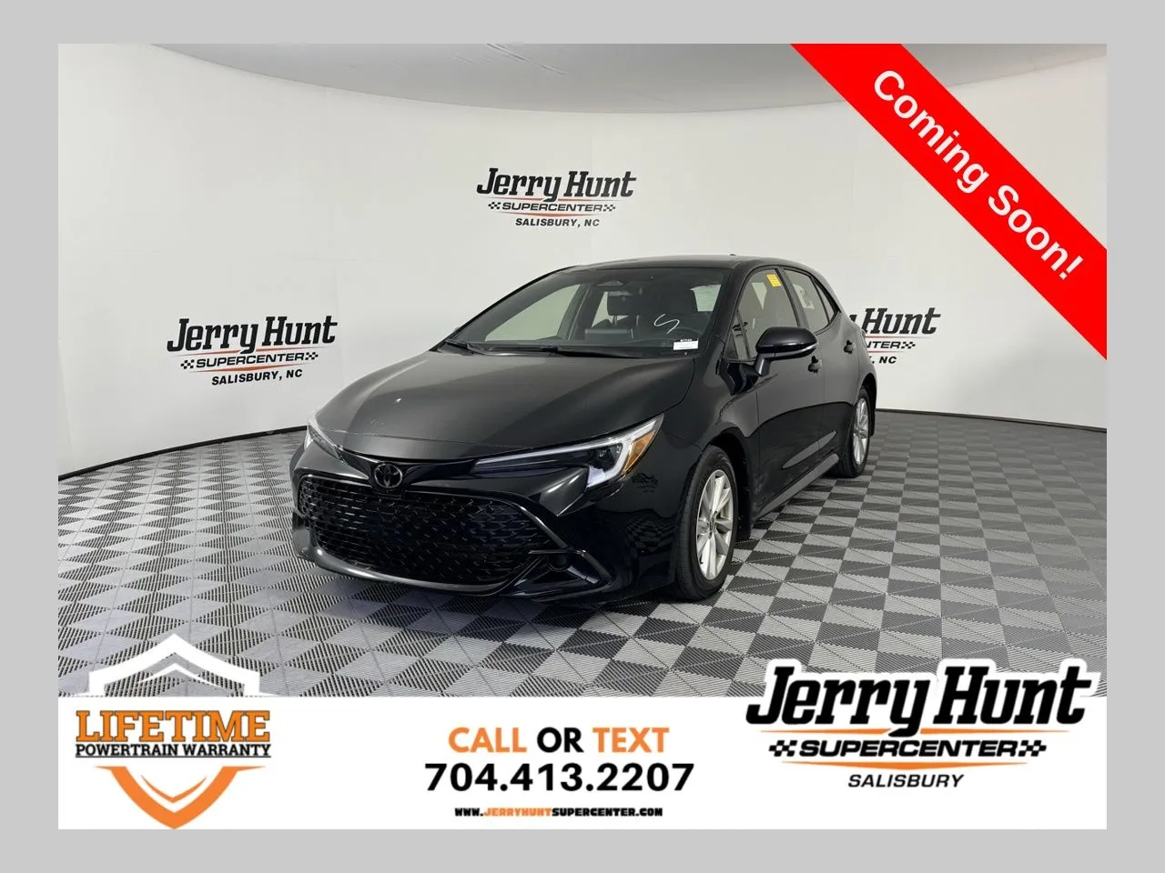 2023 Toyota Corolla Hatchback SE's photo