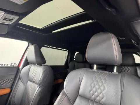 More photos of 2024 Mitsubishi Outlander SEL at Jerry Hunt Supercenter - Salisbury, NC