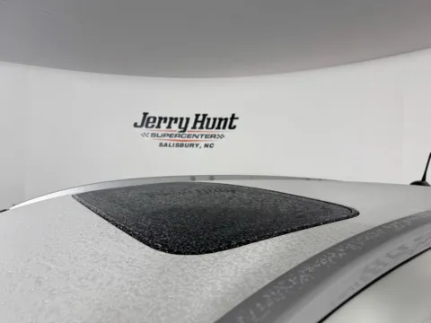 More photos of 2015 Honda CR-V Touring at Jerry Hunt Supercenter - Salisbury, NC