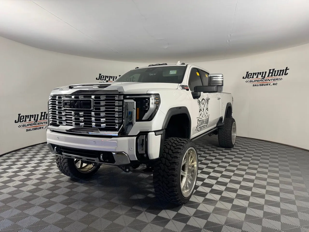 2024 GMC Sierra 2500HD Denali's photo