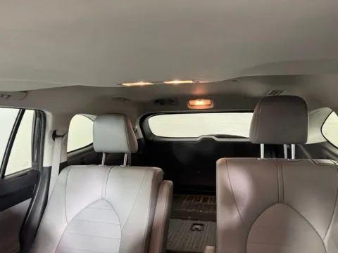 More photos of 2020 Toyota Highlander XLE at Jerry Hunt Supercenter - Salisbury, NC