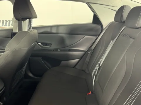 More photos of 2025 Hyundai Elantra SEL Convenience at Jerry Hunt Supercenter - Salisbury, NC