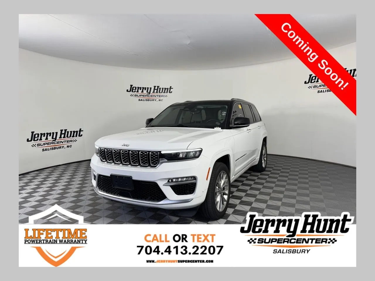 2023 Jeep Grand Cherokee Summit's photo