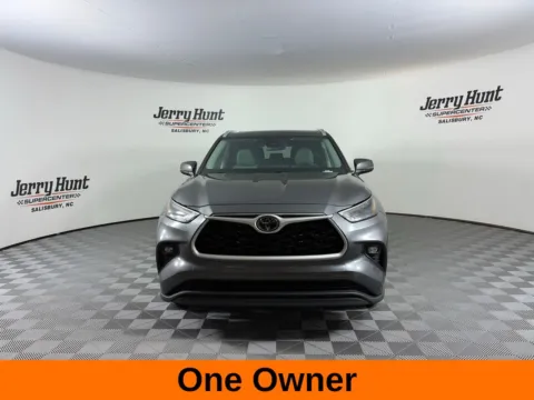 More photos of 2024 Toyota Highlander XLE at Jerry Hunt Supercenter - Salisbury, NC
