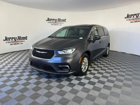 Gray 2023 Chrysler Pacifica Touring L for sale in Salisbury, NC