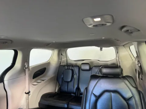 More photos of 2023 Chrysler Pacifica Touring L at Jerry Hunt Supercenter - Salisbury, NC