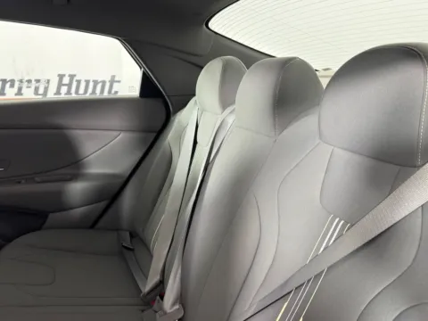 More photos of 2023 Hyundai Elantra SEL at Jerry Hunt Supercenter - Salisbury, NC