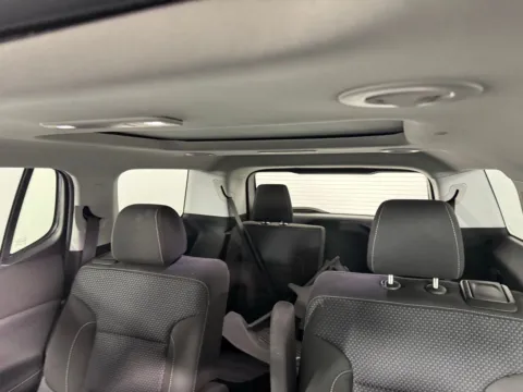 More photos of 2023 GMC Acadia SLE at Jerry Hunt Supercenter - Salisbury, NC