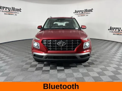 More photos of 2024 Hyundai Venue Limited at Jerry Hunt Supercenter - Salisbury, NC