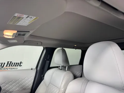 More photos of 2024 Mitsubishi Outlander SEL at Jerry Hunt Supercenter - Salisbury, NC