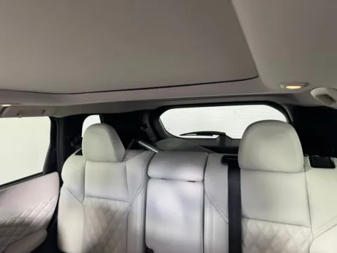 More photos of 2024 Mitsubishi Outlander SEL at Jerry Hunt Supercenter - Salisbury, NC