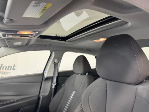 More photos of 2024 Hyundai Elantra SEL at Jerry Hunt Supercenter - Salisbury, NC