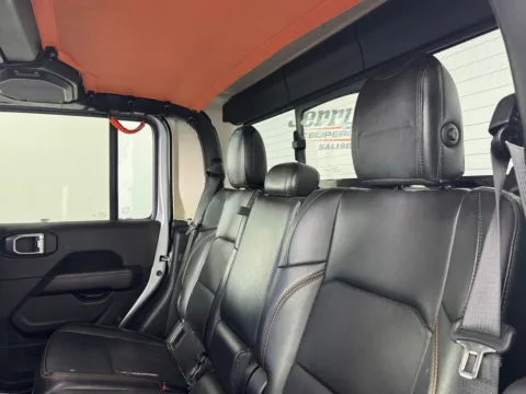 More photos of 2022 Jeep Gladiator Mojave at Jerry Hunt Supercenter - Salisbury, NC