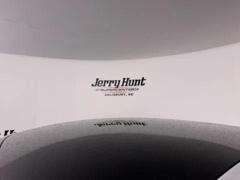 More photos of 2022 Tesla Model Y Long Range at Jerry Hunt Supercenter - Salisbury, NC