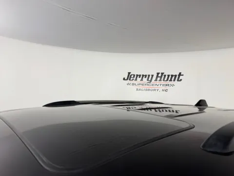 More photos of 2015 Jeep Grand Cherokee Laredo at Jerry Hunt Supercenter - Salisbury, NC