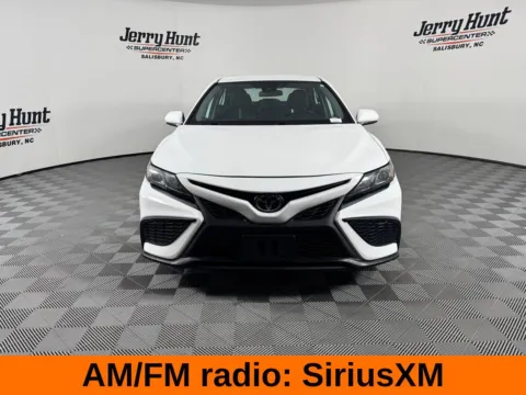 More photos of 2021 Toyota Camry SE at Jerry Hunt Supercenter - Salisbury, NC
