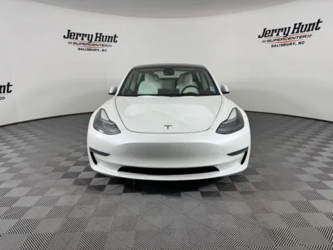 More photos of 2021 Tesla Model 3 Standard Range Plus at Jerry Hunt Supercenter - Salisbury, NC