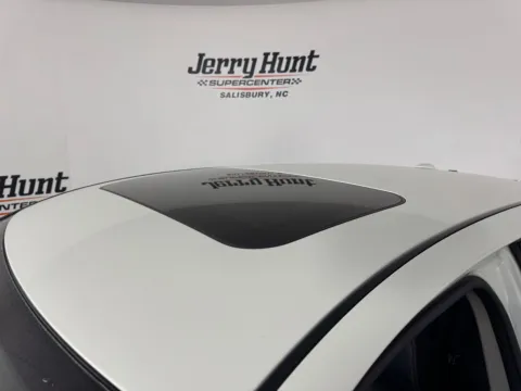 More photos of 2023 Nissan Altima 2.5 SR at Jerry Hunt Supercenter - Salisbury, NC