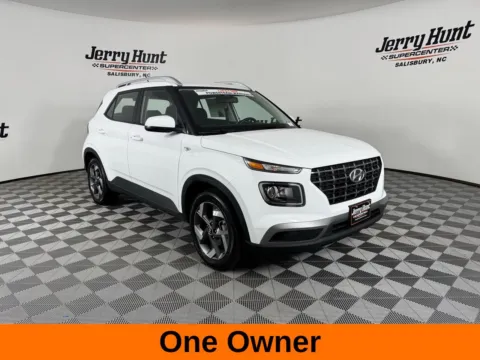 More photos of 2025 Hyundai Venue SEL at Jerry Hunt Supercenter - Salisbury, NC