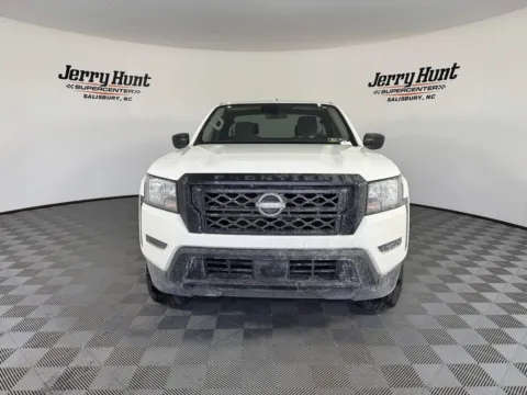 More photos of 2022 Nissan Frontier S at Jerry Hunt Supercenter - Salisbury, NC