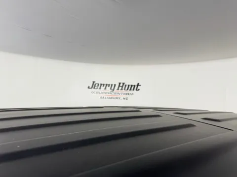 More photos of 2022 Jeep Gladiator Willys at Jerry Hunt Supercenter - Salisbury, NC