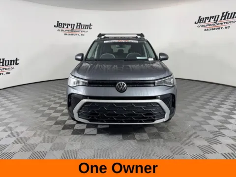 More photos of 2025 Volkswagen Taos 1.5T SE at Jerry Hunt Supercenter - Salisbury, NC