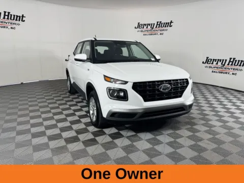More photos of 2026 Hyundai Venue SE at Jerry Hunt Supercenter - Salisbury, NC