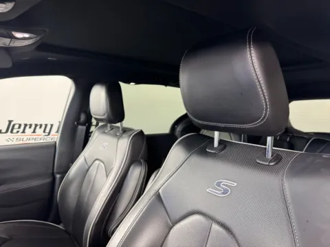 Another view of 2025 Chrysler Pacifica Limited for sale in Salisbury, NC at Jerry Hunt Supercenter - Salisbury