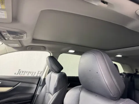 More photos of 2022 Subaru Ascent Limited at Jerry Hunt Supercenter - Salisbury, NC