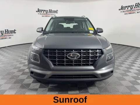 More photos of 2024 Hyundai Venue SEL at Jerry Hunt Supercenter - Salisbury, NC