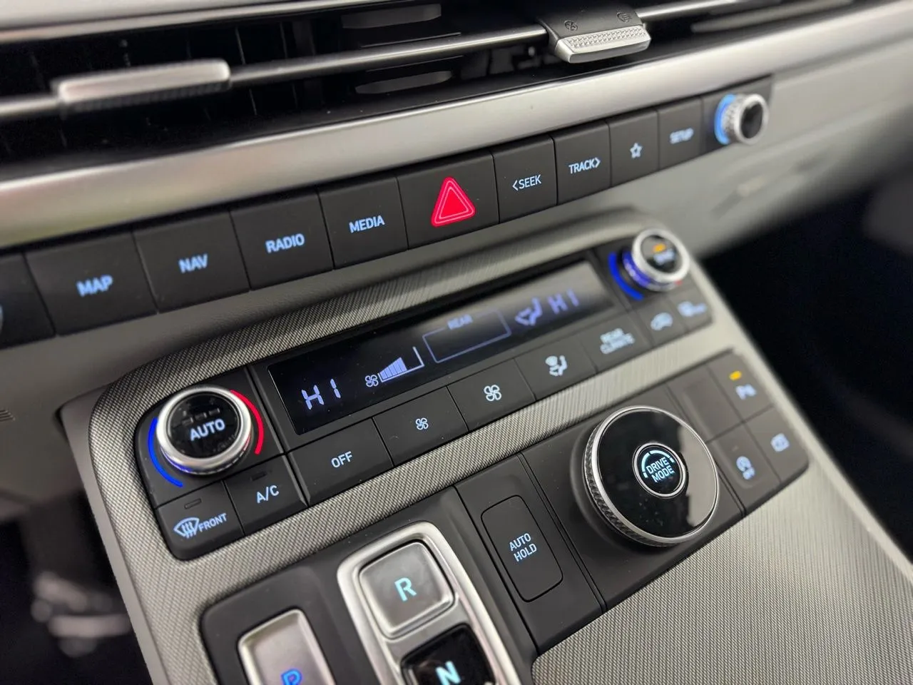 2025 Hyundai Palisade SE - Photo 20